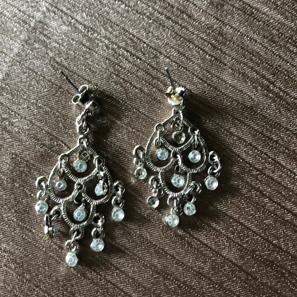 Chandelier earrings